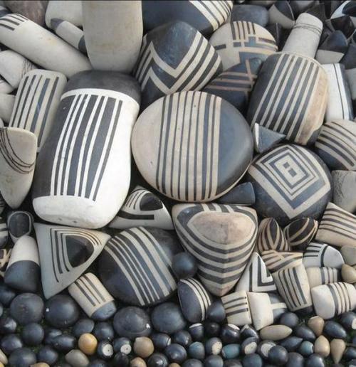 10 украшений из морских камней, которые можно сделать вместе с ребенком. 03 10 украшений из морских камней, которые можно сделать вместе с ребенком. 03