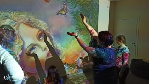 Стремитеськсчастью. Я залезла в книжный шкаф … и поняла что это музей моей жизни. 08