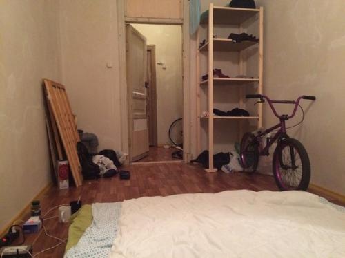 Сдается комната в 4-к квартире в петроградском районе (большая посадская, 9/5. 01