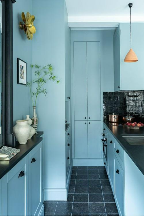 Маленькая квартирка. Французский дизайнер Марианн эвенну считается виртуозом по созданию интерьеров в маленьких квартирах. 04