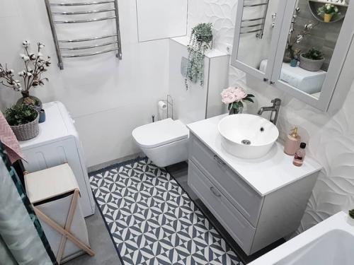 Делимся ванной комнатой. 04