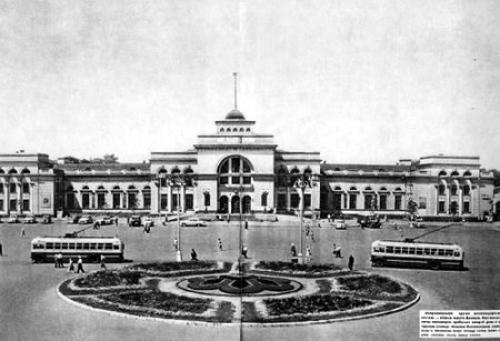 Donetsk Донецк. Железнодорожный вокзал. 04