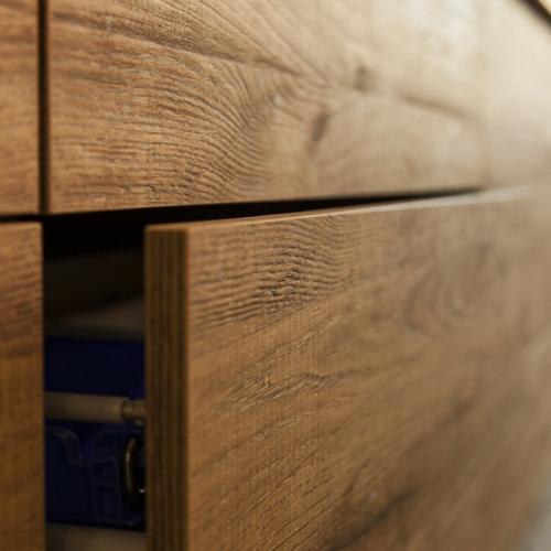 Теперь мы можем предложить нашим заказчикам дизайнерский материал из Италии для изготовления корпусной мебели и элементов декора. 02