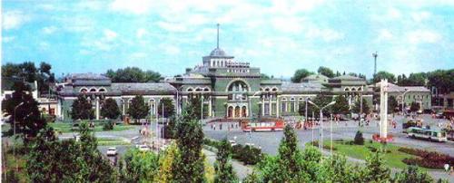 Donetsk Донецк. Железнодорожный вокзал. 05