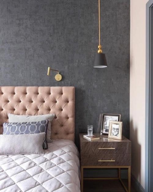 По-настоящему красиво и достаточно бюджетно оформили свою спальню! 02