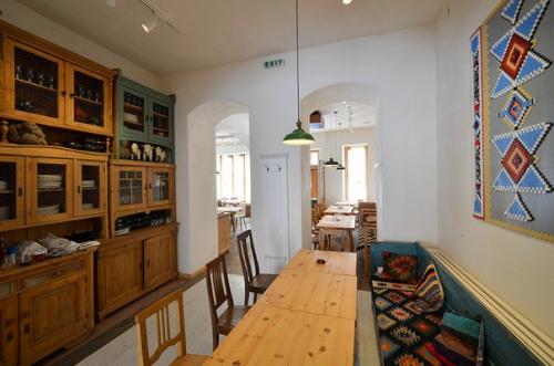 Ресторан Lacrimi si Sfinti в Бухаресте. 09