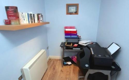 Она нашла бункер, построенный 70 лет назад. 08