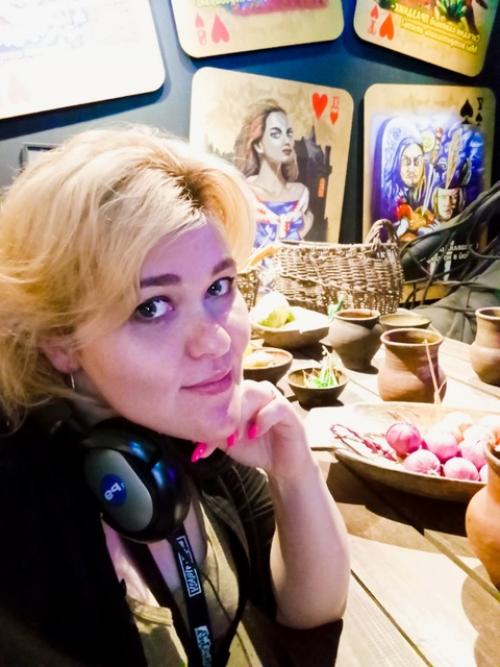 Когда были ещё в питере, успела посетить выставку в севкабеле панк - культура. 07