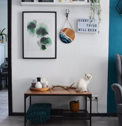 Вот такой уютный интерьер получился. 01