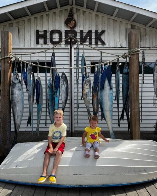 В том случае, если вдруг во Владивостоке вас застала непогода - остаётся одно. 01