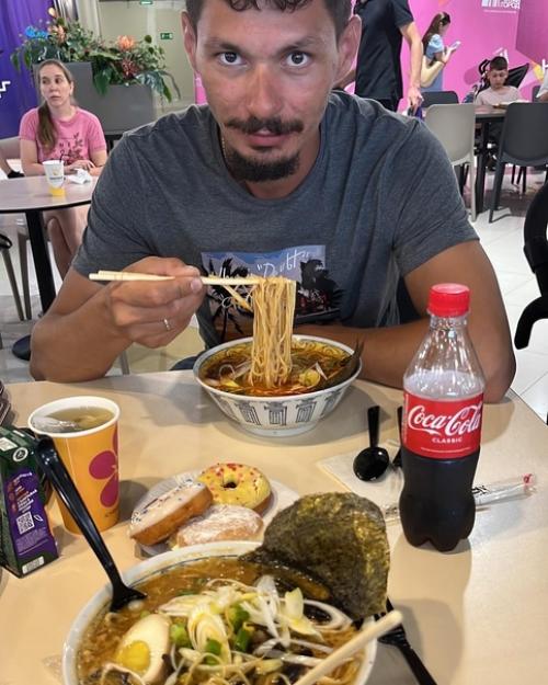 В том случае, если вдруг во Владивостоке вас застала непогода - остаётся одно. 07