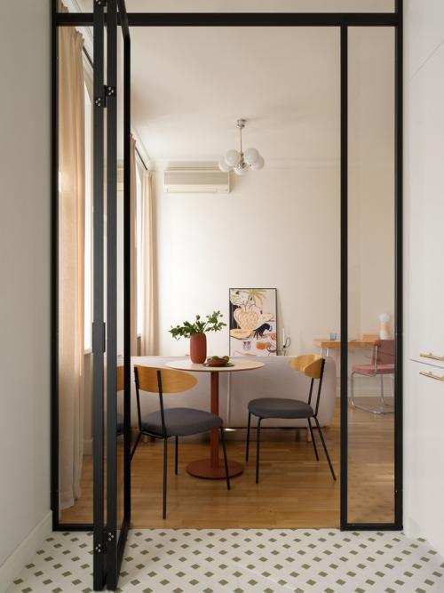 Интерьер однокомнатной квартиры 37 м 2 в дореволюционном доме 1914 года в Москве. 07