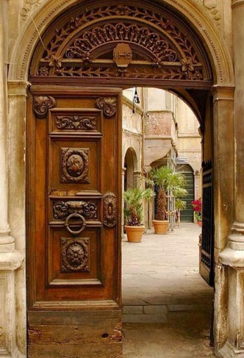 Лу?  Кка (Lucca). 06