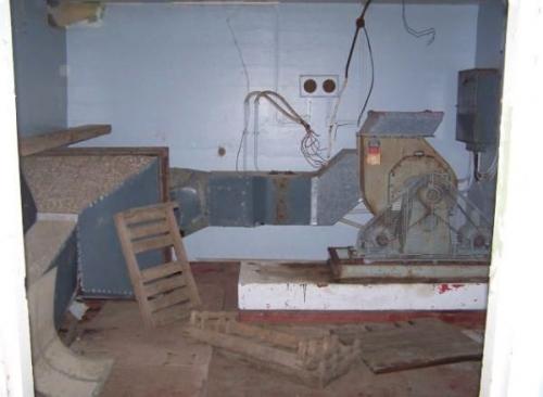 Она нашла бункер, построенный 70 лет назад. 02