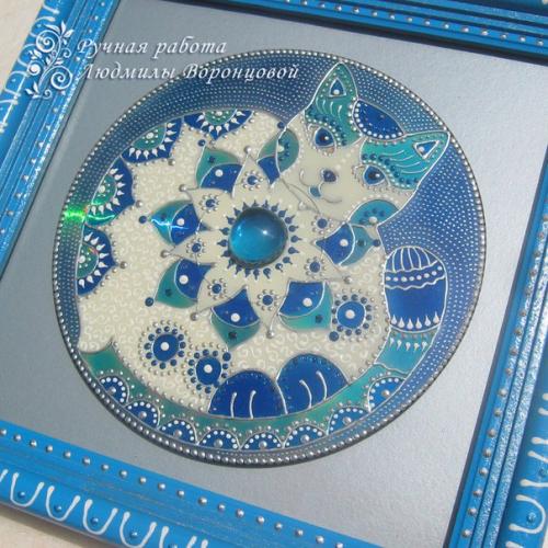 Панно с витражной росписью на диске Котик Василёк (17, 5*17, 5 см. 01