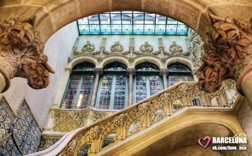 * дворец баро - де - куарас, Барселона *. 01