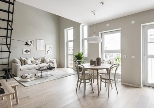 Маленькая_скандинавская_квартира с антресолью в светло-бежевых тонах. 04