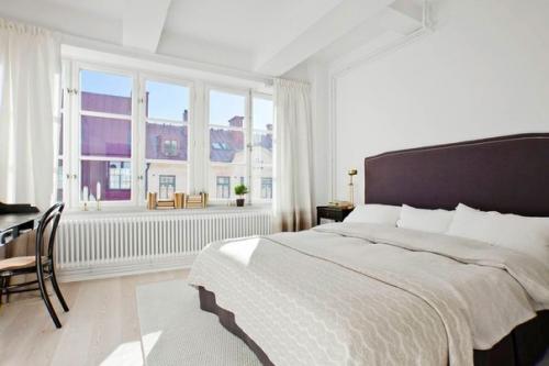 Представленное в этой статье здание раньше являлось самой настоящей шоколадной фабрикой, которая со временем сменила здание на более современное. 06