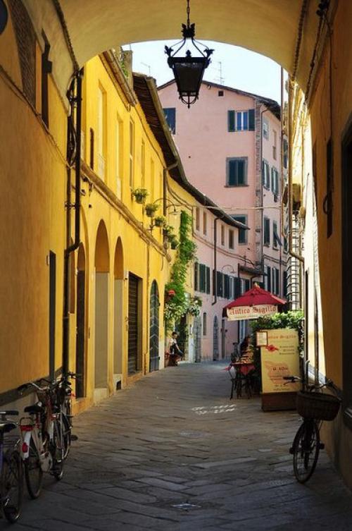 Лу?  Кка (Lucca). 04