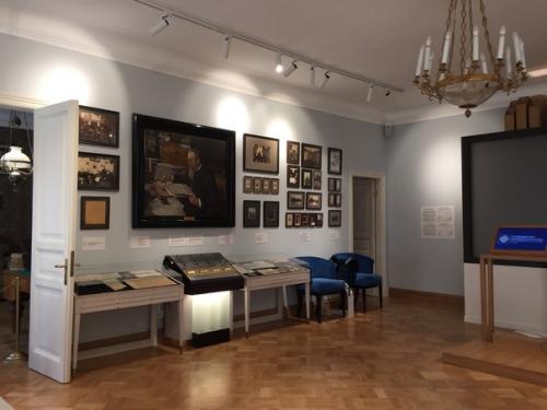 Такой в Санкт-петербурге один. 06