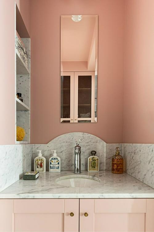 Маленькая квартирка. Французский дизайнер Марианн эвенну считается виртуозом по созданию интерьеров в маленьких квартирах. 07