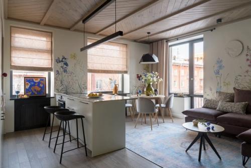 Хозяева и авторы проекта хотели создать современный русский интерьер, в котором сочетаются сибирские традиции и современные технологии. 01