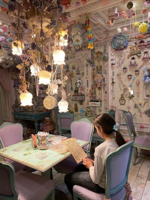 Одним прекрасным вечером мы с семьей не случайно набрели на очень таинственное место. 08