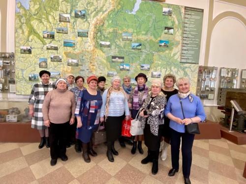 Ветераны больницы посетили музей Д. Н. мамина - сибиряка. 03