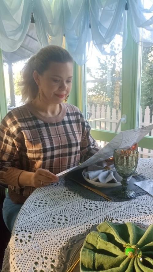 Когда муж сообщил, что не сможет приехать за мной в Ярославль, я честно говоря даже не расстроилась. 04