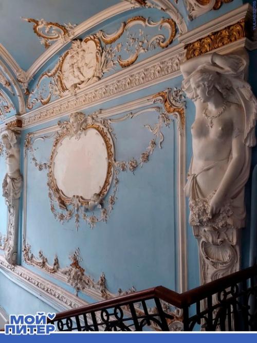 Одна из самых красивых открытых парадных в особняке в. с. каншина. 04