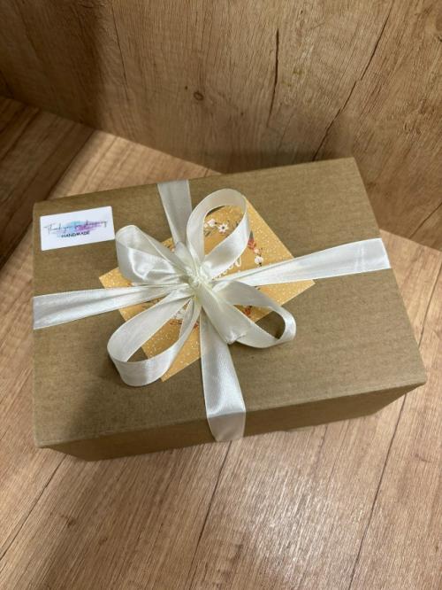 Декоративная подставка Руки. 03