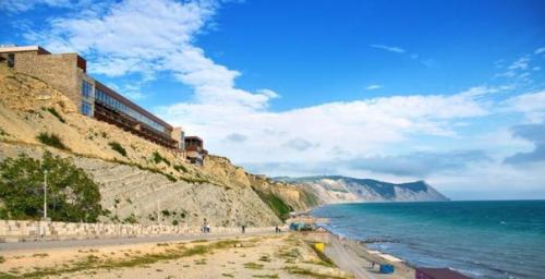 Новый отель Утесов открыт в Анапе. 01