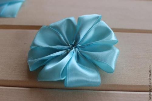 Красивые бантики из атласных лент? 07