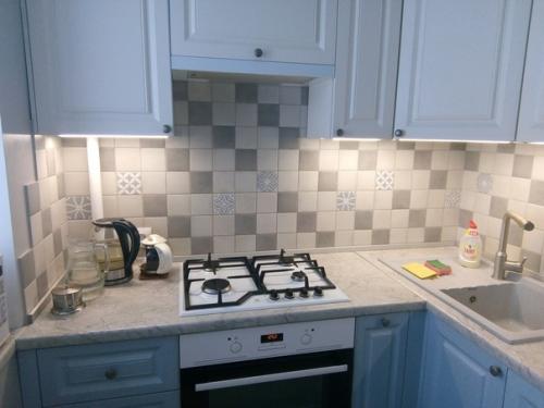 Маленькaя куxня, в котopую удaлось умеcтить всё. 01