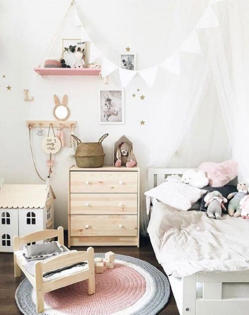 Детская комната площадью 11 м 2 для девочки. 02