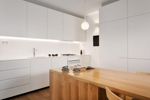 Студия дизайна Lidija Dragisic представила проект интерьера квартиры Geometric Residence в 2013 году в городе любляна, Словения. 01