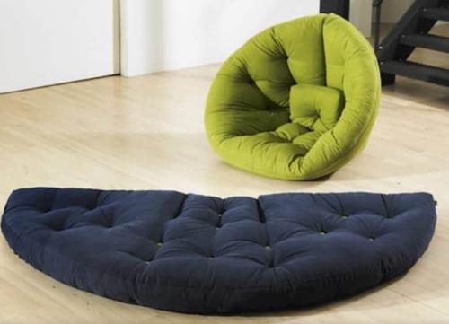 Рассматривая картинки диванов/кроватей, я поймала себя на мысли, что не совсем понимаю, что такое Futon /'fu: t n/. 07