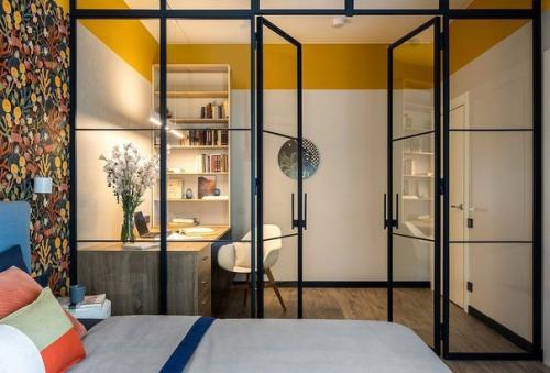 Интерьер квартиры с яркими акцентами. 03