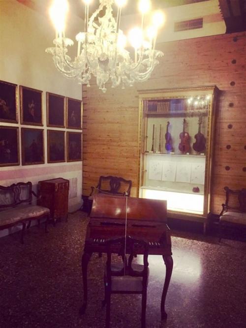 Теряется Венеция в стихах, дробятся в отраженьях впечатленья. 02 Теряется Венеция в стихах, дробятся в отраженьях впечатленья. 02