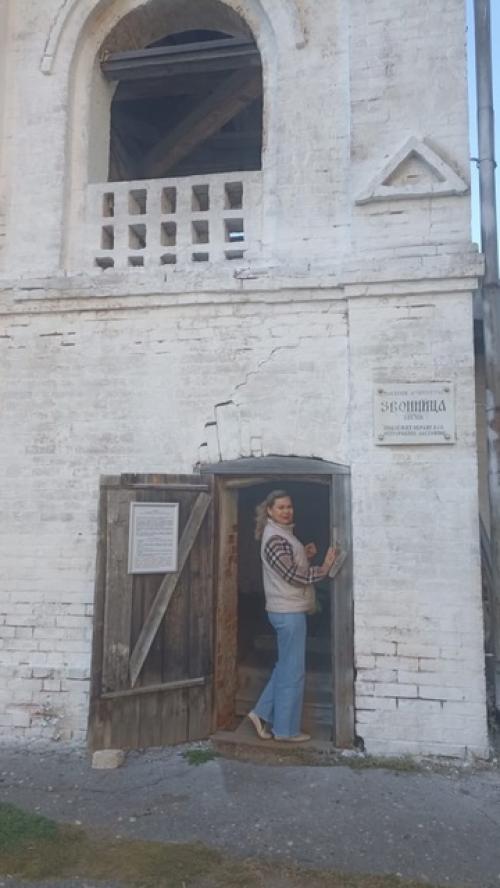 Когда муж сообщил, что не сможет приехать за мной в Ярославль, я честно говоря даже не расстроилась. 01