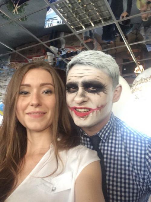 Заработала за 3 недели 127 000 рублей продавая комодики для косметики и дизайн интерьеров через Instagram. 01