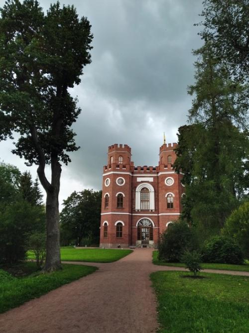 Царскосельский дворцово-парковый ансамбль - блестящий памятник мировой архитектуры и садово-паркового искусства Xviii - начала XX века. 08