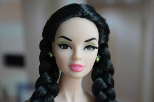 Как гламур повлиял на кыргызстанских женщин: откровения жертвы.

