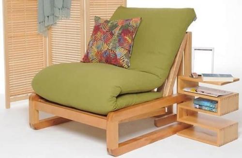 Рассматривая картинки диванов/кроватей, я поймала себя на мысли, что не совсем понимаю, что такое Futon /'fu: t n/. 06