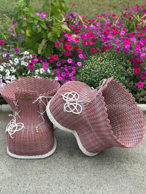 Вам плетёные башмачки из ротанга в цвете пыльная роза представляю. 04