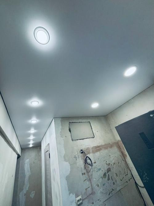 Завершил очередной объект - установка потолка сделана на кухне с примыканием в прихожей и в ванной комнате! 02