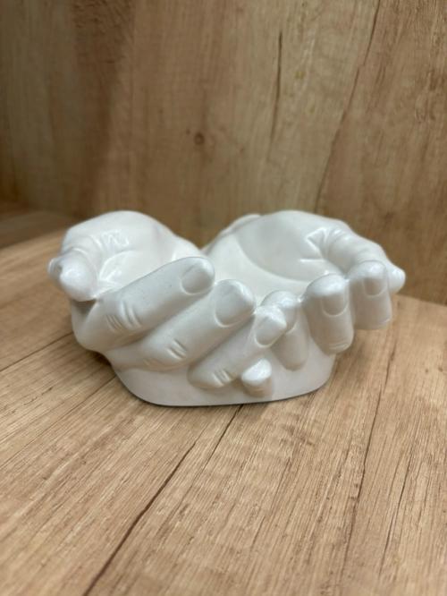 Декоративная подставка Руки.