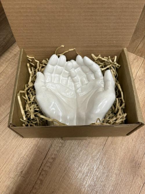 Декоративная подставка Руки. 02