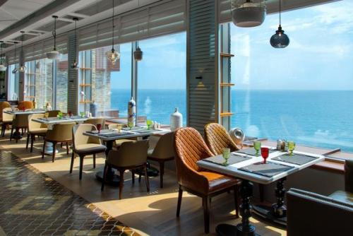 Новый отель Утесов открыт в Анапе. 05