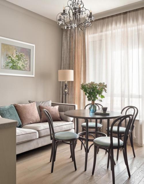 Владелица этой квартиры хотела оформить ее только для себя, с учетом своих пожеланий и привычек. 02